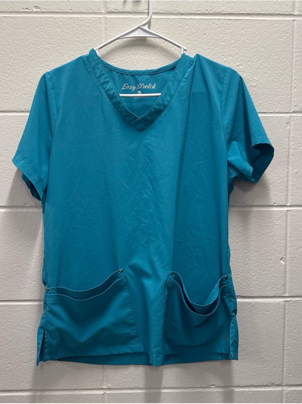 Easy Stretch Teal V-Neck Short Sleeve Top with Double Front Pockets